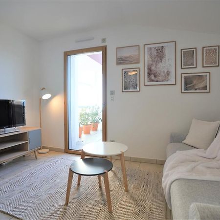 Studio Dernier Etage Avec Terrasse - Vue Montagne Cruseilles Bagian luar foto